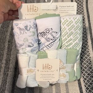 Little celebrity 9 piece blue, white and green bath set 0-6 Months